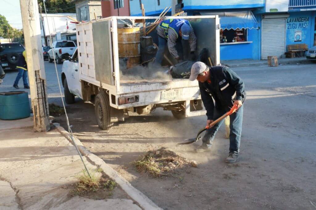 Lleva Ayuntamiento de Victoria jornada de limpieza a escuela