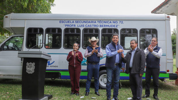 Entrega Gobernador Unidades de Transporte Escolar en Aldama