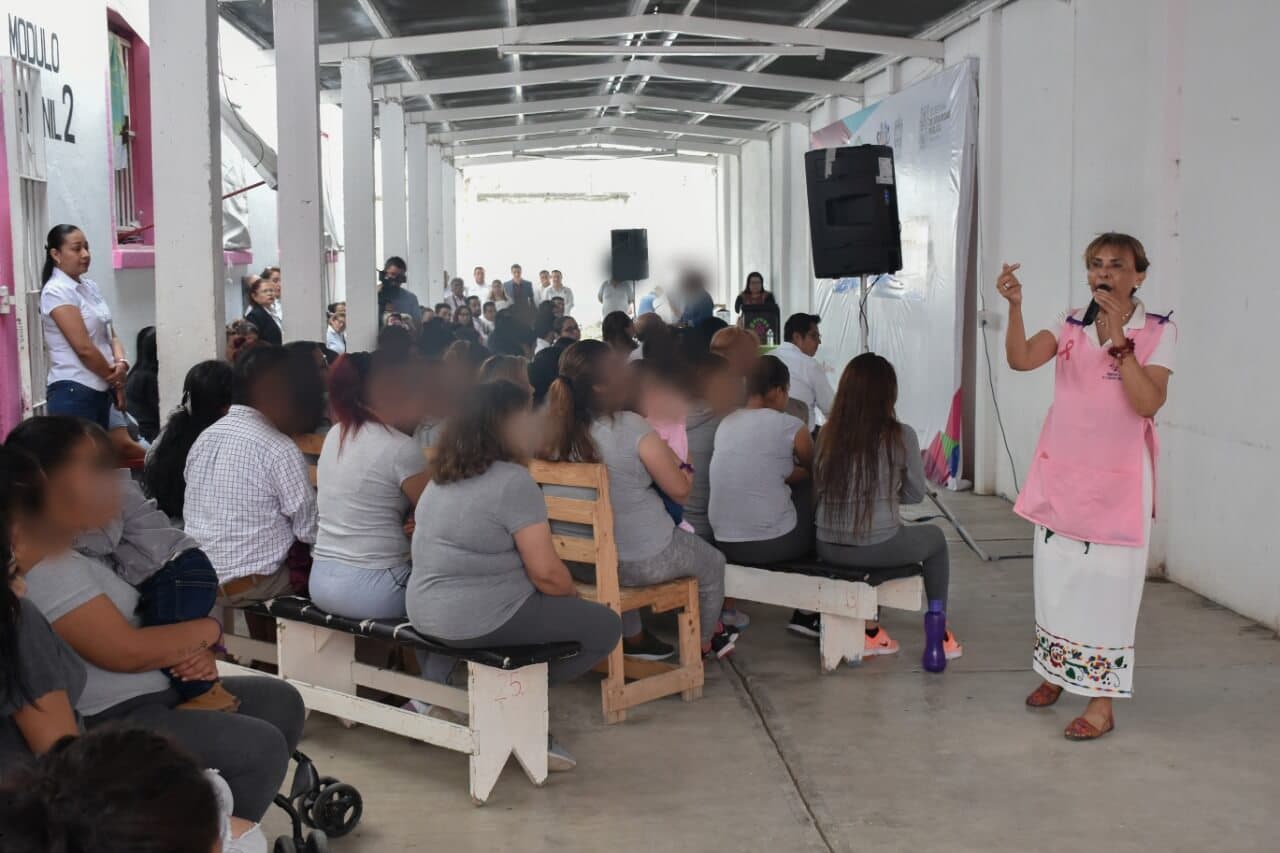Llevan servicios asistenciales a internas del CEDES Victoria a través de la campaña “Mujer, Contigo Sí es Posible”, del DIF Municipal