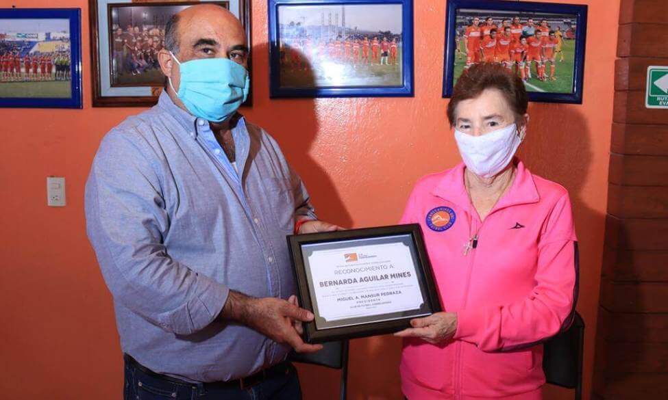 Reconoce Correcaminos a la “Güera Moctezuma”