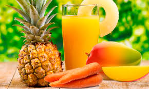Restaura tu visión borrosa tomando esta mágica bebida de piña y zanahoria