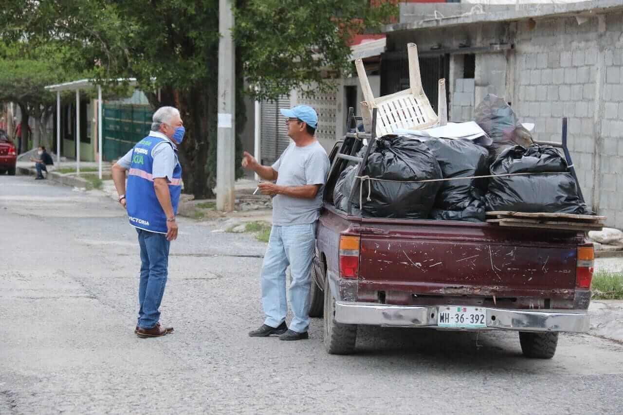 Respetan tianguistas reapertura gradual de actividades