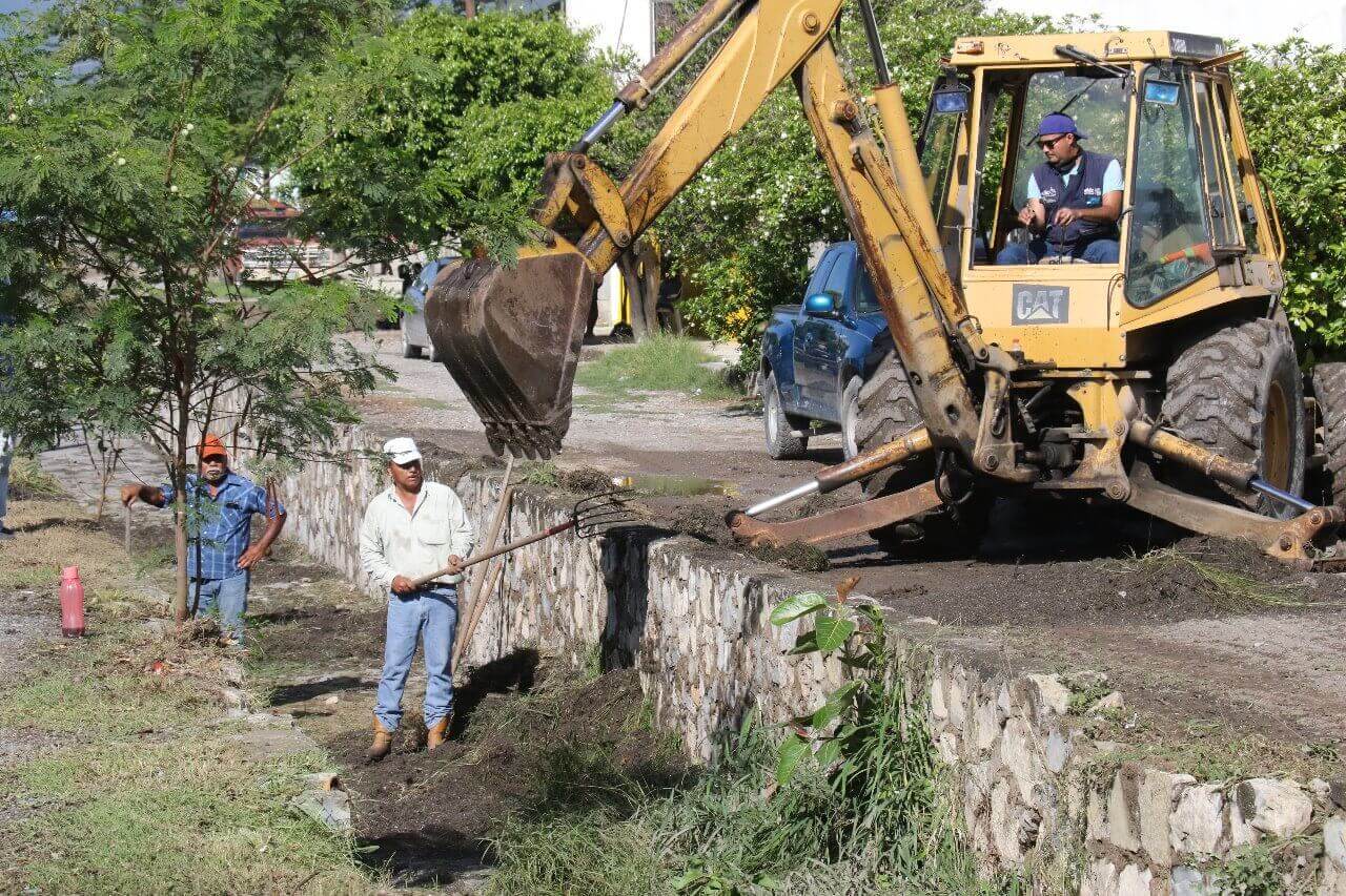 Realiza Gobierno de Victoria, jornada intensa de limpieza en drenes