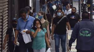 Coronavirus también se transmite por el aire, advierten científicos a OMS