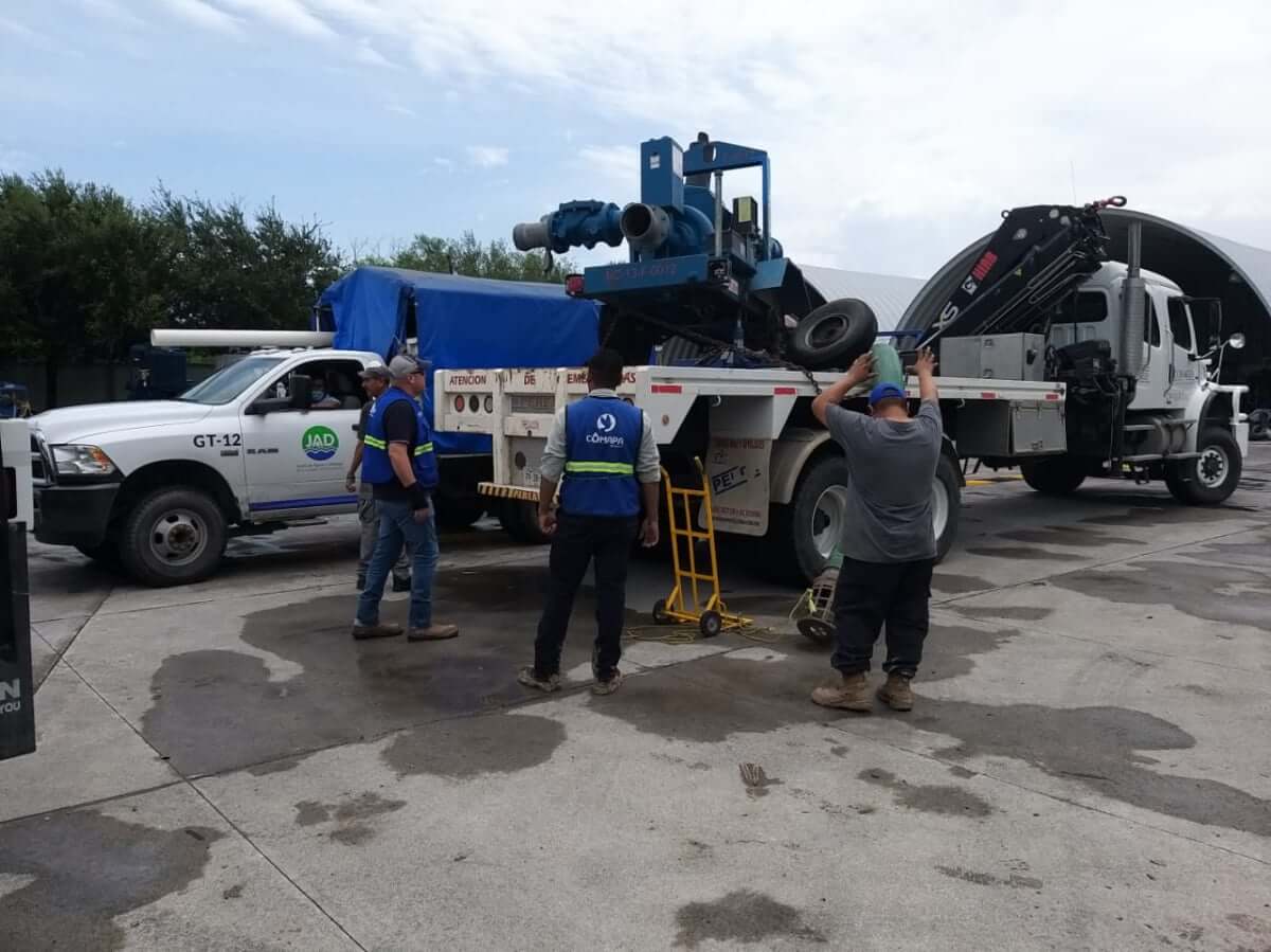 Continúan trabajos de desagüe en colonias de Reynosa