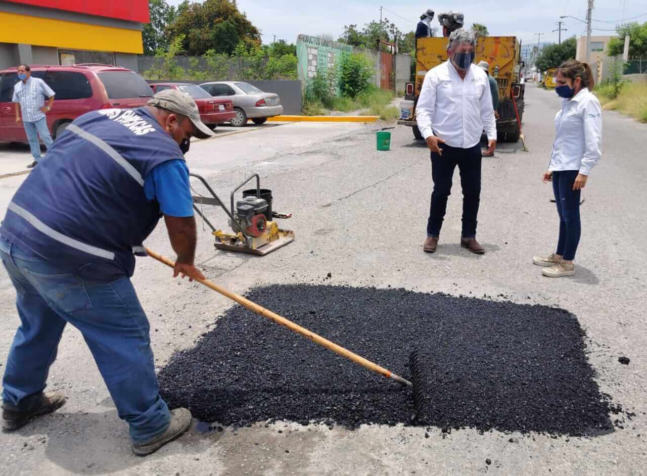 Redobla Xico trabajos de bacheo en Victoria