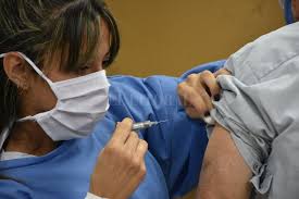 Aconseja OMS vacunarse contra la gripe este año