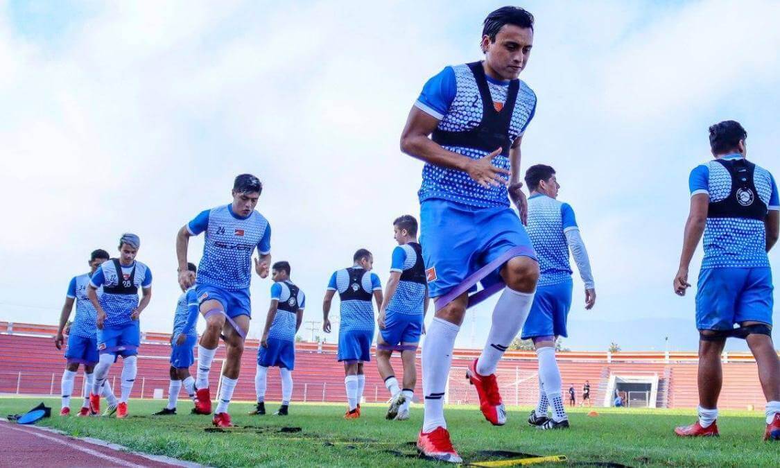Correcaminos entrenó en el ‘Marte’