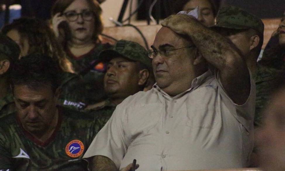 ¡Quién lo entiende!… Declina Mansur por Victoria
