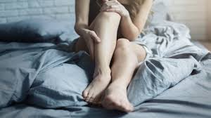 Cómo aliviar el síndrome de las piernas inquietas