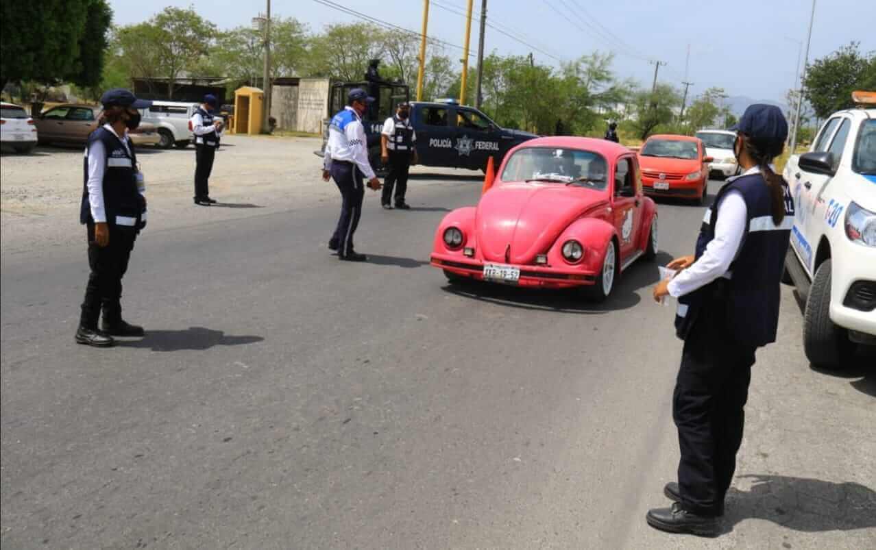 Atienden a más de 300 mil ciudadanos en filtros vehiculares