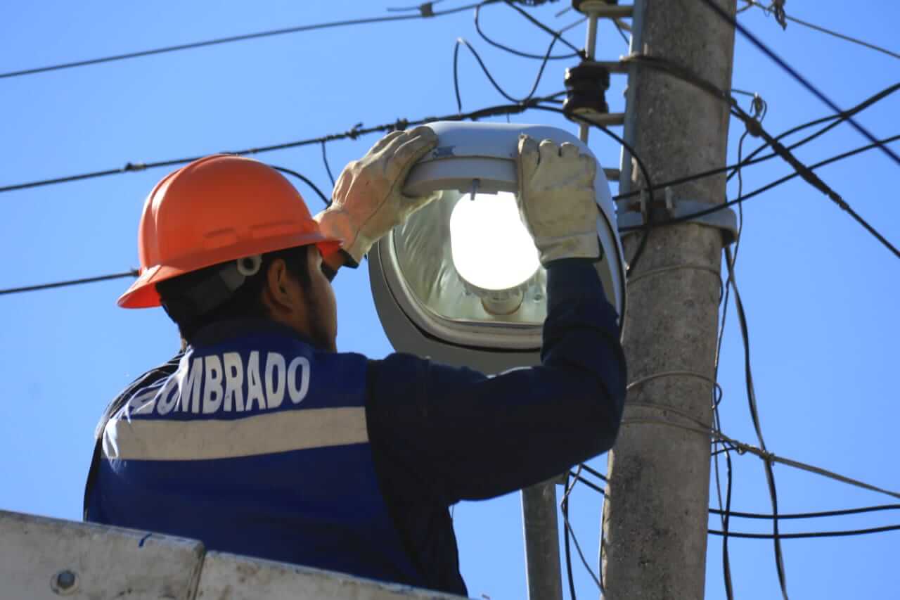 Mejora Gobierno de Victoria el alumbrado público
