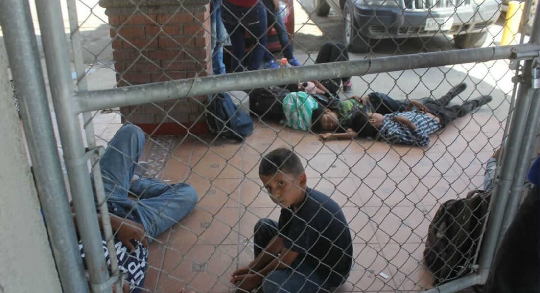 EEUU apela orden que prohíbe expulsar a niños migrantes