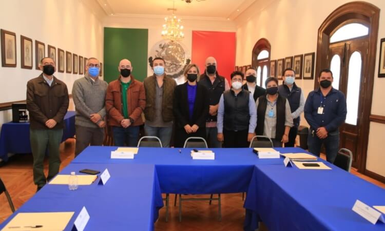 Acuerdan municipio y empresas descuentos a servidores públicos
