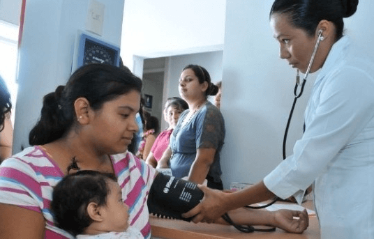 Hoy entra en vigor acuerdo para brindar atención gratuita a personas sin seguridad social