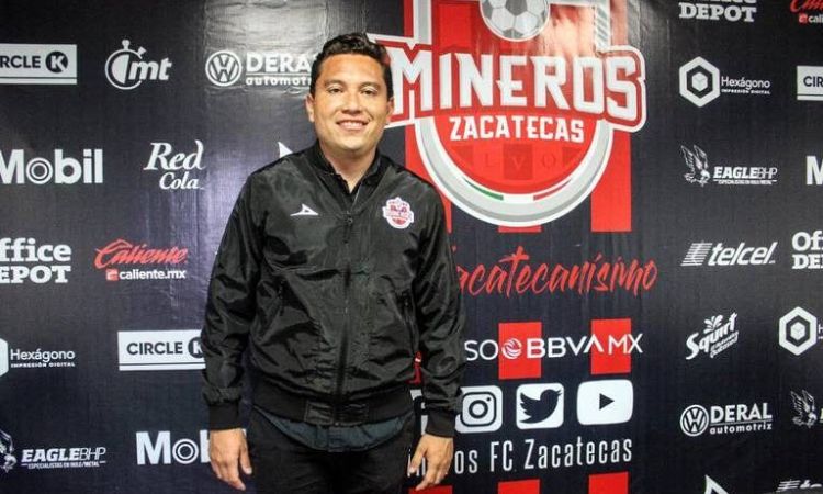 Elogia DT de Mineros trabajo de Jorge Urbina