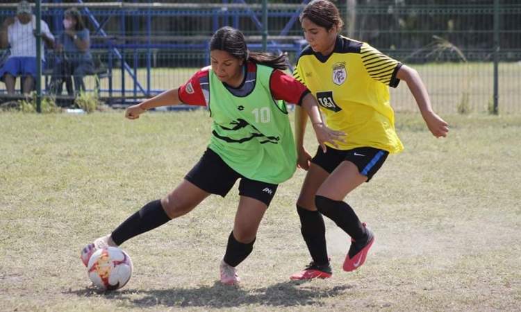Fundador golea a Rhinos