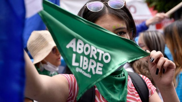 Colombia despenaliza aborto hasta las primeras 24 semanas de embarazo