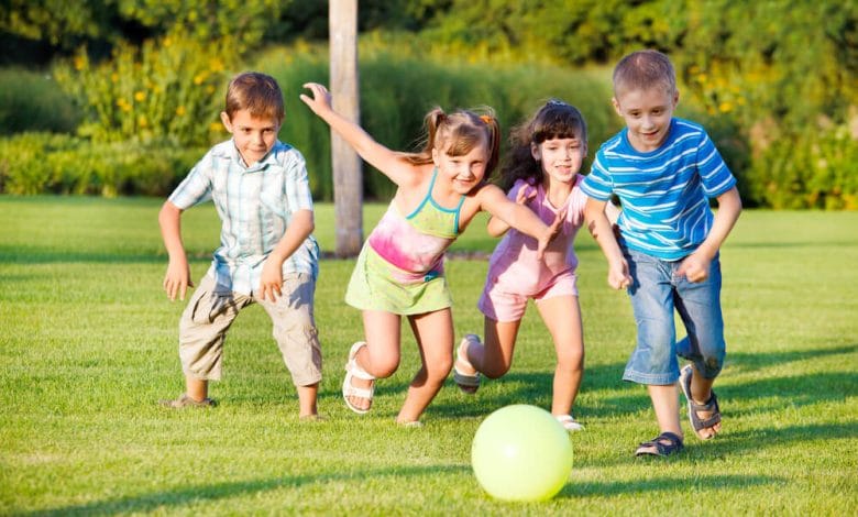 ¿Hace el azúcar hiperactivo a los niños?