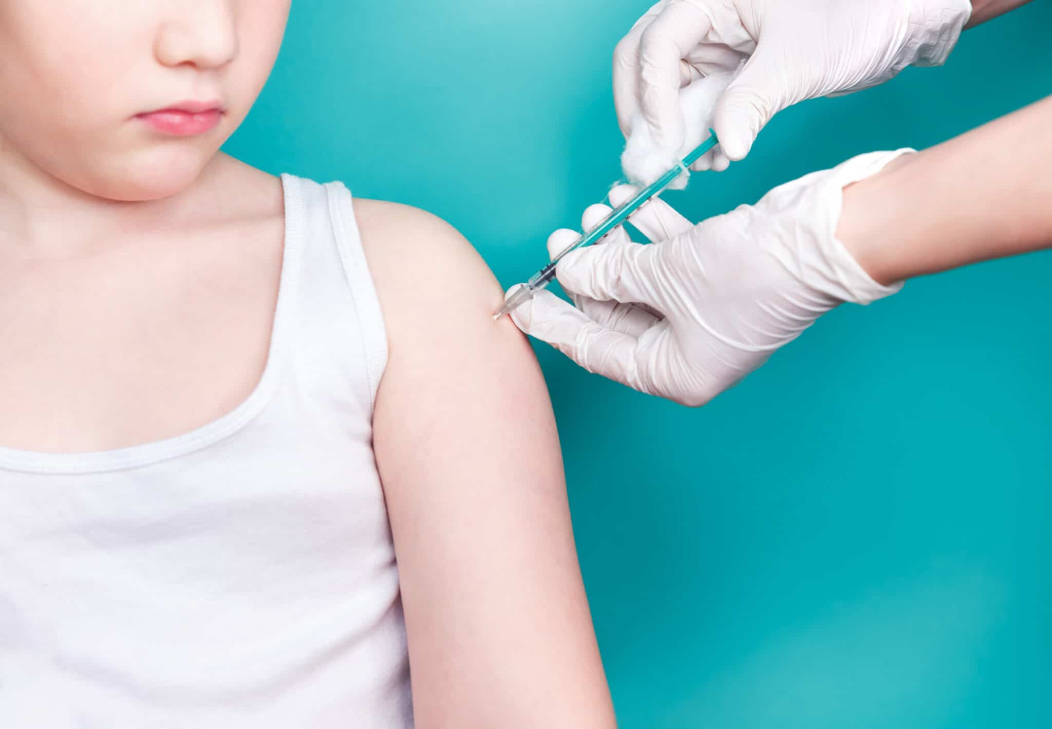 Vacuna anticovid de Pfizer para menores de 5 años estaría disponible en febrero
