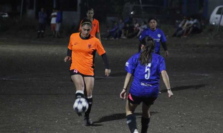 Deportivo Martínez toma ventaja