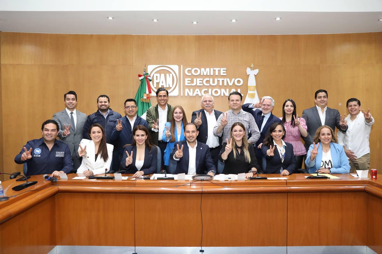 Verástegui Ostos sostiene mesas de trabajo