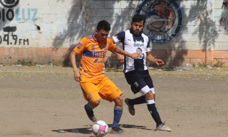 Escuadrón no suelta el mando de Premier
