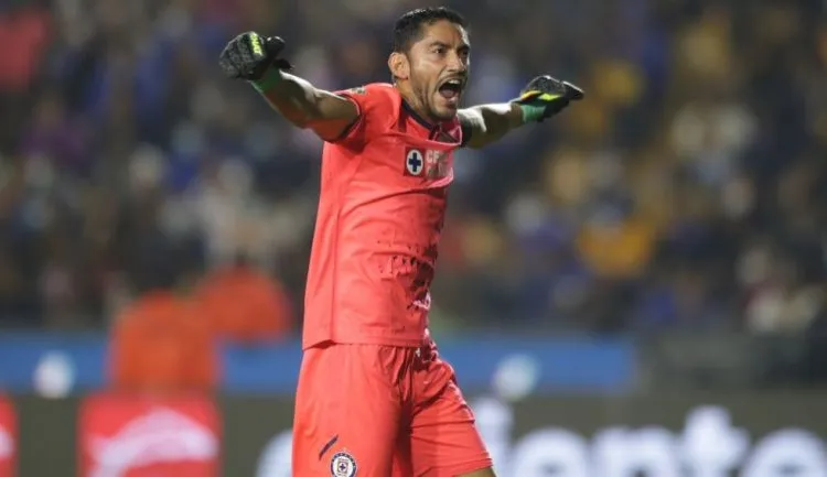 CORONA, CERCA DE SUPERAR SU LESIÓN PARA ENFRENTAR A AMÉRICA