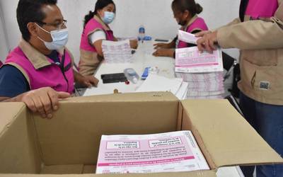 Roban al INE miles de boletas para revocación de mandato en SLP
