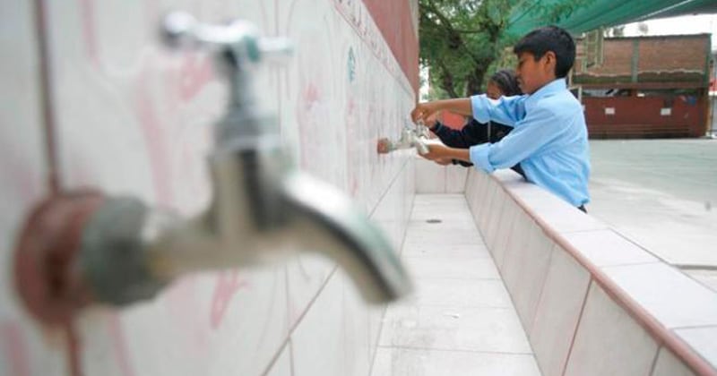 Cinco escuelas suspenden clases por falta de agua
