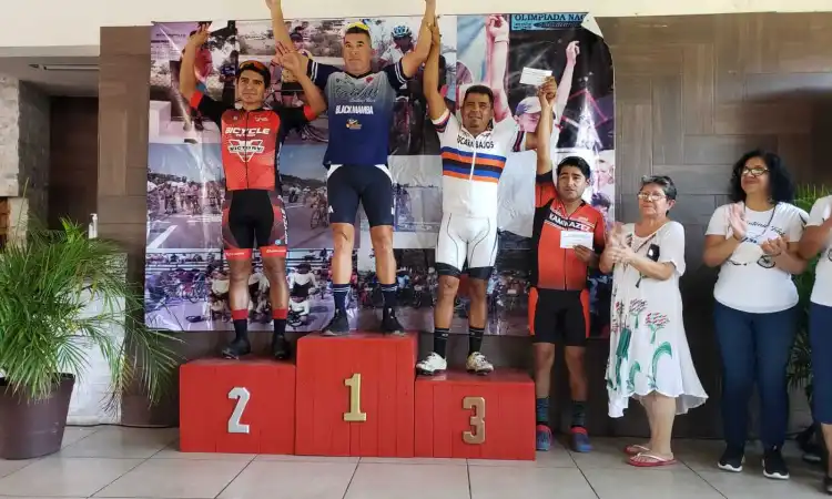 Corrieron por el ‘Pitufo’