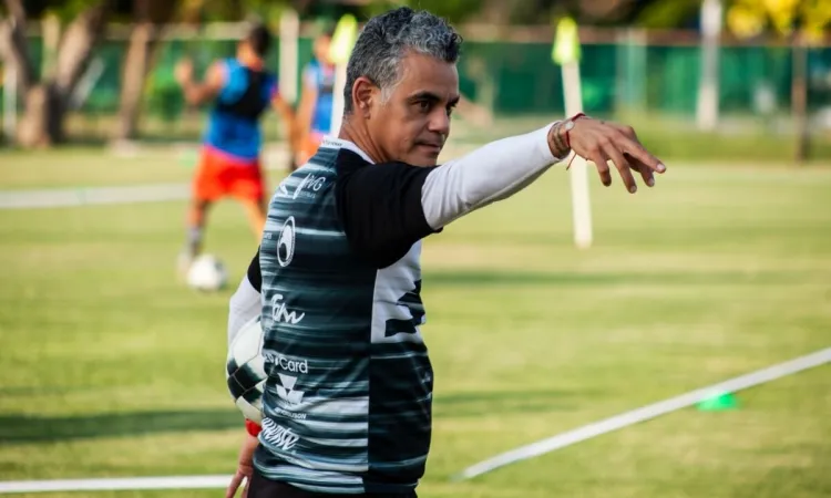 Vamos a tener un plantel competitivo: Héctor Altamirano