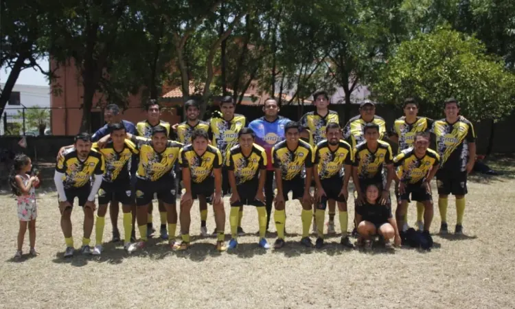 Al fin ganó tela y tapices