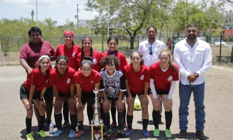 Velázquez Colenca se lleva el Cuadrangular Femenil
