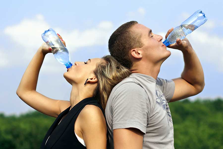 El cuerpo necesita de agua para mantenerse en funcionamiento