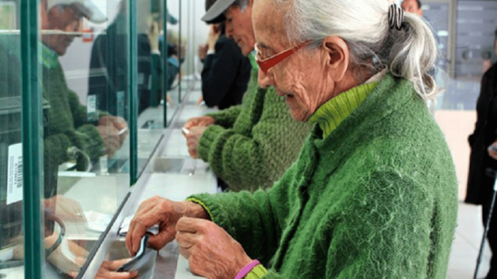Pese a pensiones, adultos mayores  No mejoran su nivel de bienestar