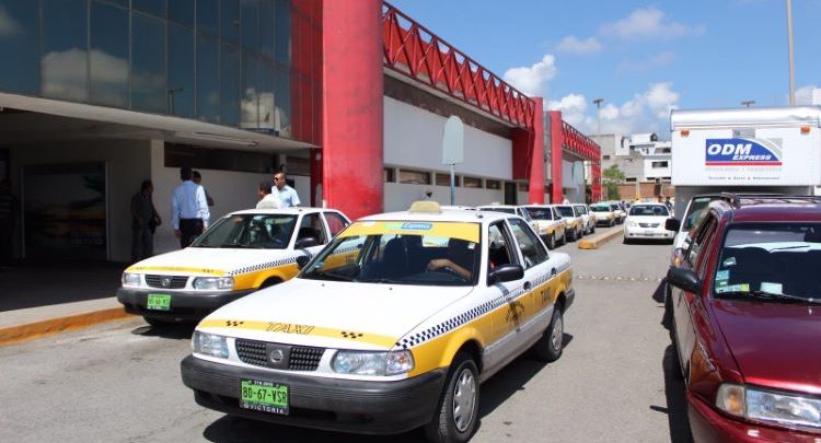 En “vacaciones grandes” aumenta demanda de taxis
