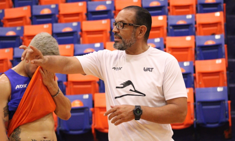 Complementa Espitia, staff de entrenadores