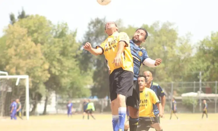 Mirto FC y PJF comparten el mando