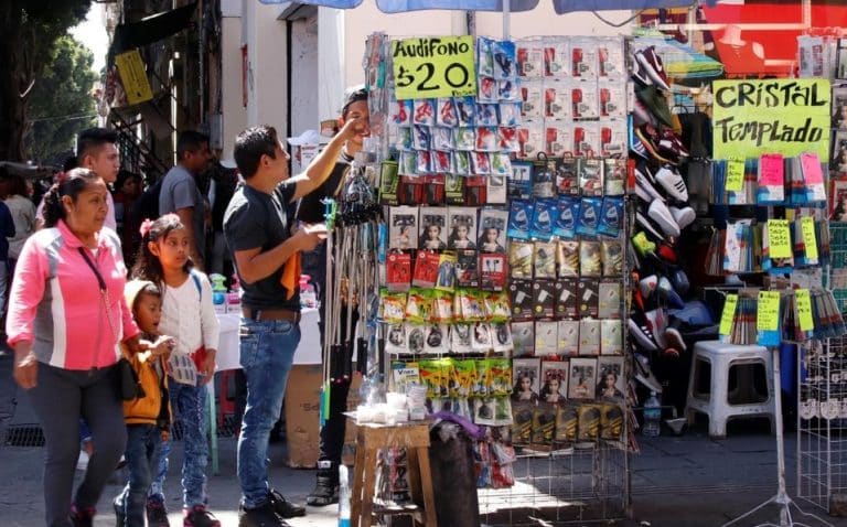 Estiman que vacaciones grandes incrementará ventas en el comercio informal