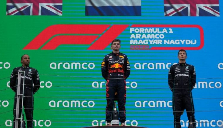 Verstappen Conquistó el primero; Checo quedó quinto, en el gran premio de Hungría