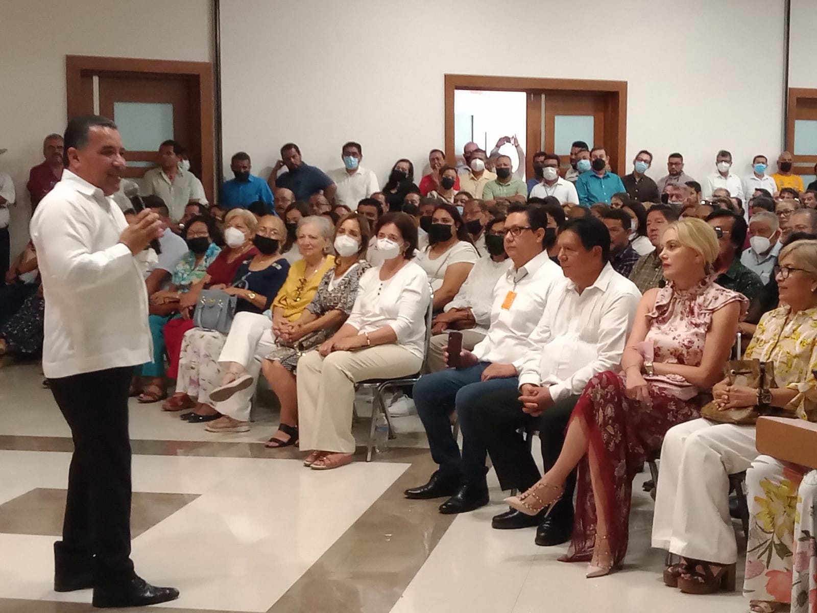 Firma del pacto de la unidad es en torno al SNTE y no a personas: Abelardo