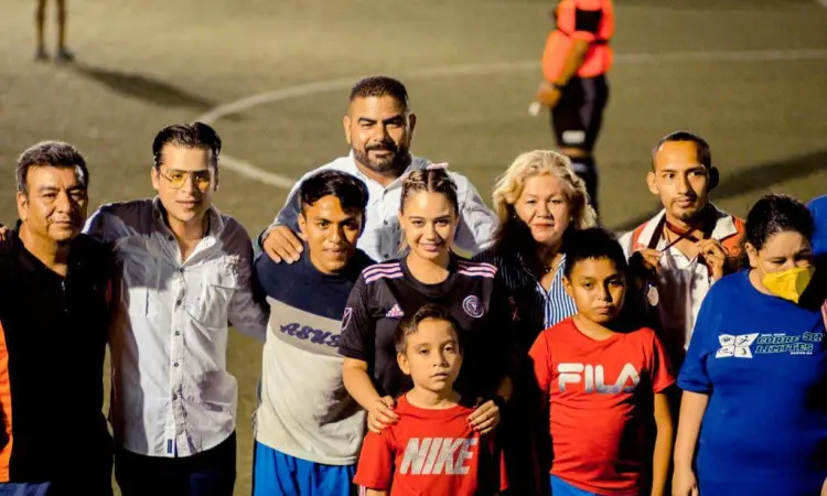 Motiva Lucy de Gattás a deportistas especiales