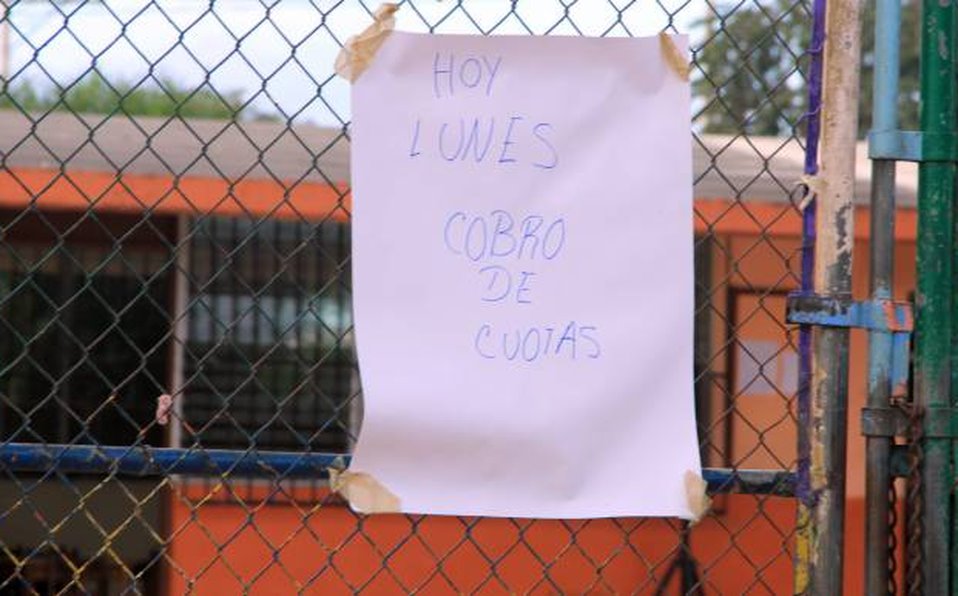 Mesas directivas de escuelas son las que deben  resolver las Quejas por cuotas escolares