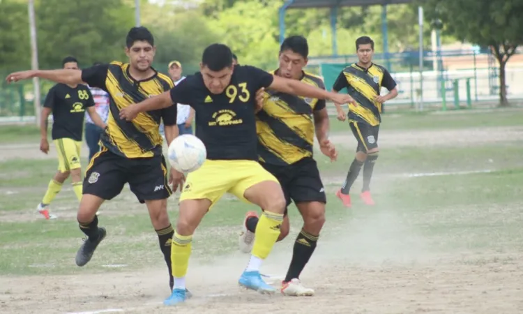 Gana Martínez, pero no le alcanza
