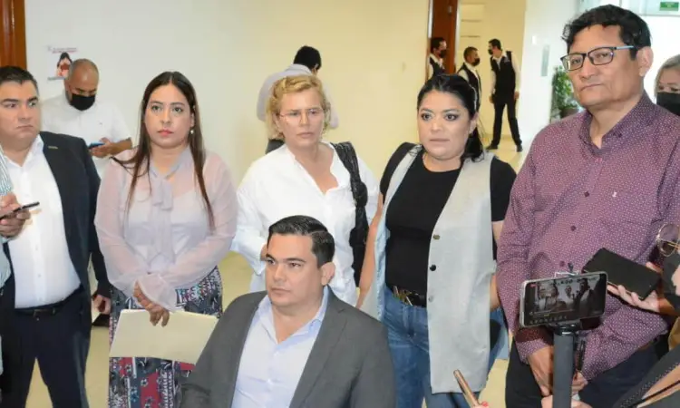 Una vez más diputados de Morena, ante el Tribunal, exigen a panistas entregar Diputación Permanente