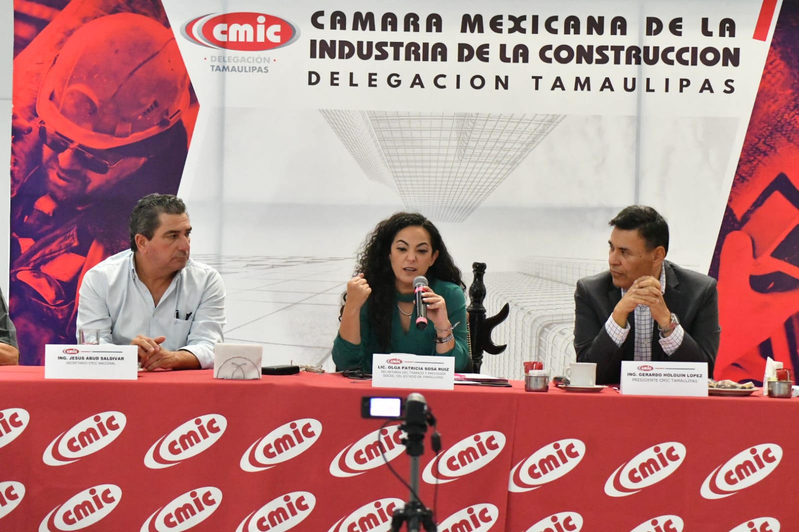 Expone secretaria del Trabajo Modelo de Justicia Laboral ante CMIC
