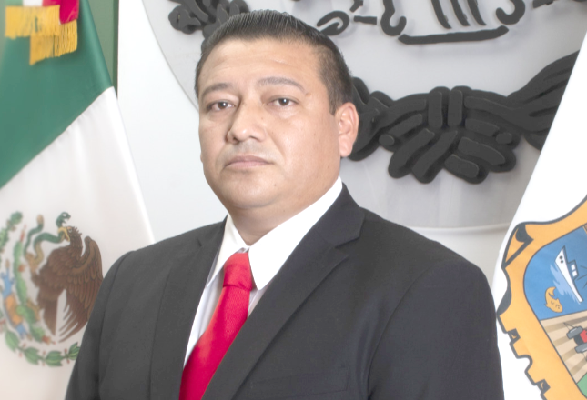 Sexto Regidor del Ayuntamiento de Cd. Victoria es dobletero