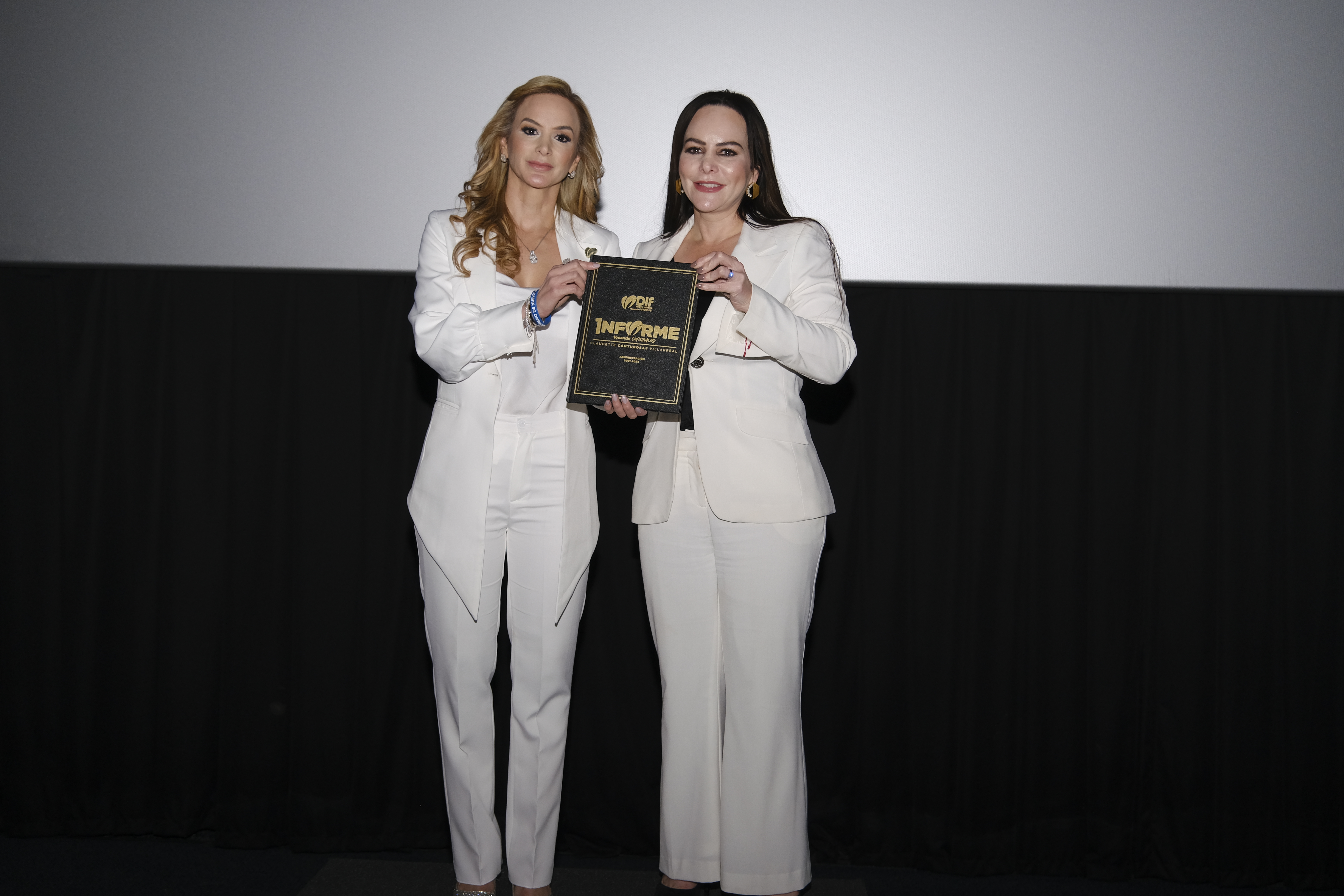 PRESENTA CLAUDETTE CANTUROSAS VILLARREAL SU PRIMER INFORME DE RESULTADOS EN EL DIF NUEVO LAREDO