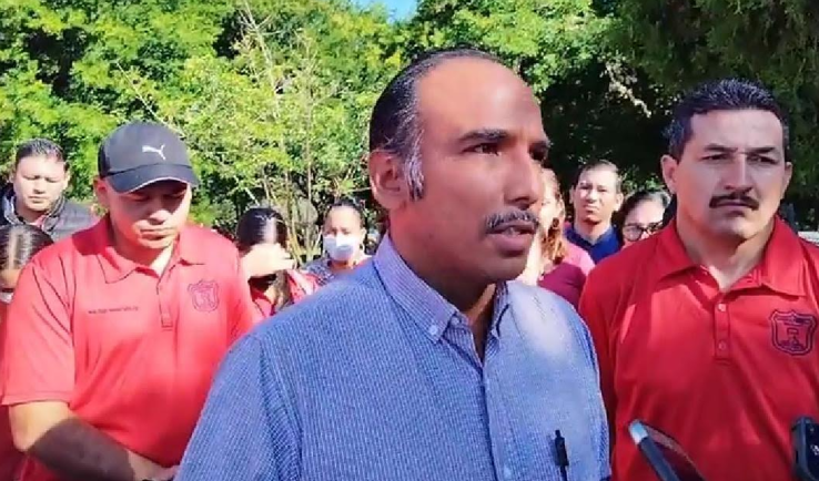 Se manifiestan maestros de Soto la Marina en la SET; prolongan paro de labores